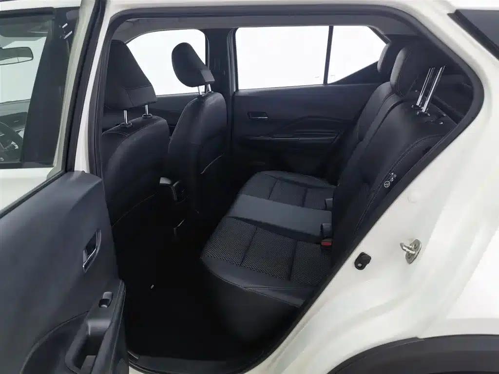 Nissan Kicks 2019 1.5L CVT Smart Luxury Edition — миниатюра 15