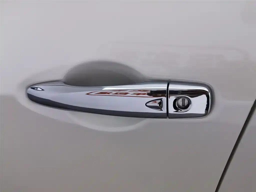 Nissan Kicks 2019 1.5L CVT Smart Luxury Edition — миниатюра 18