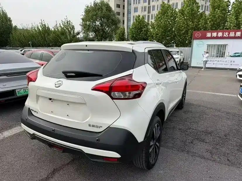 Nissan Kicks 2020 1.5L XL CVT Cool Edition — миниатюра 2