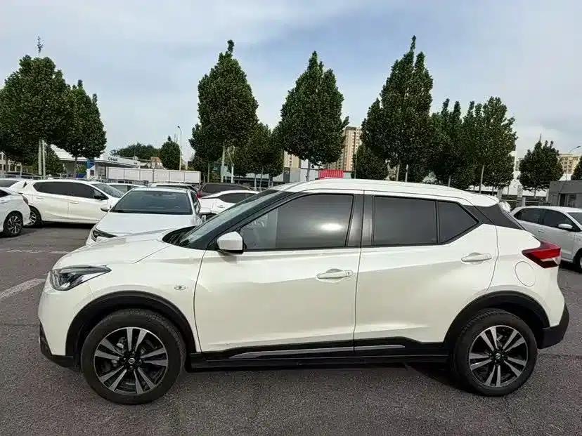 Nissan Kicks 2020 1.5L XL CVT Cool Edition — миниатюра 3