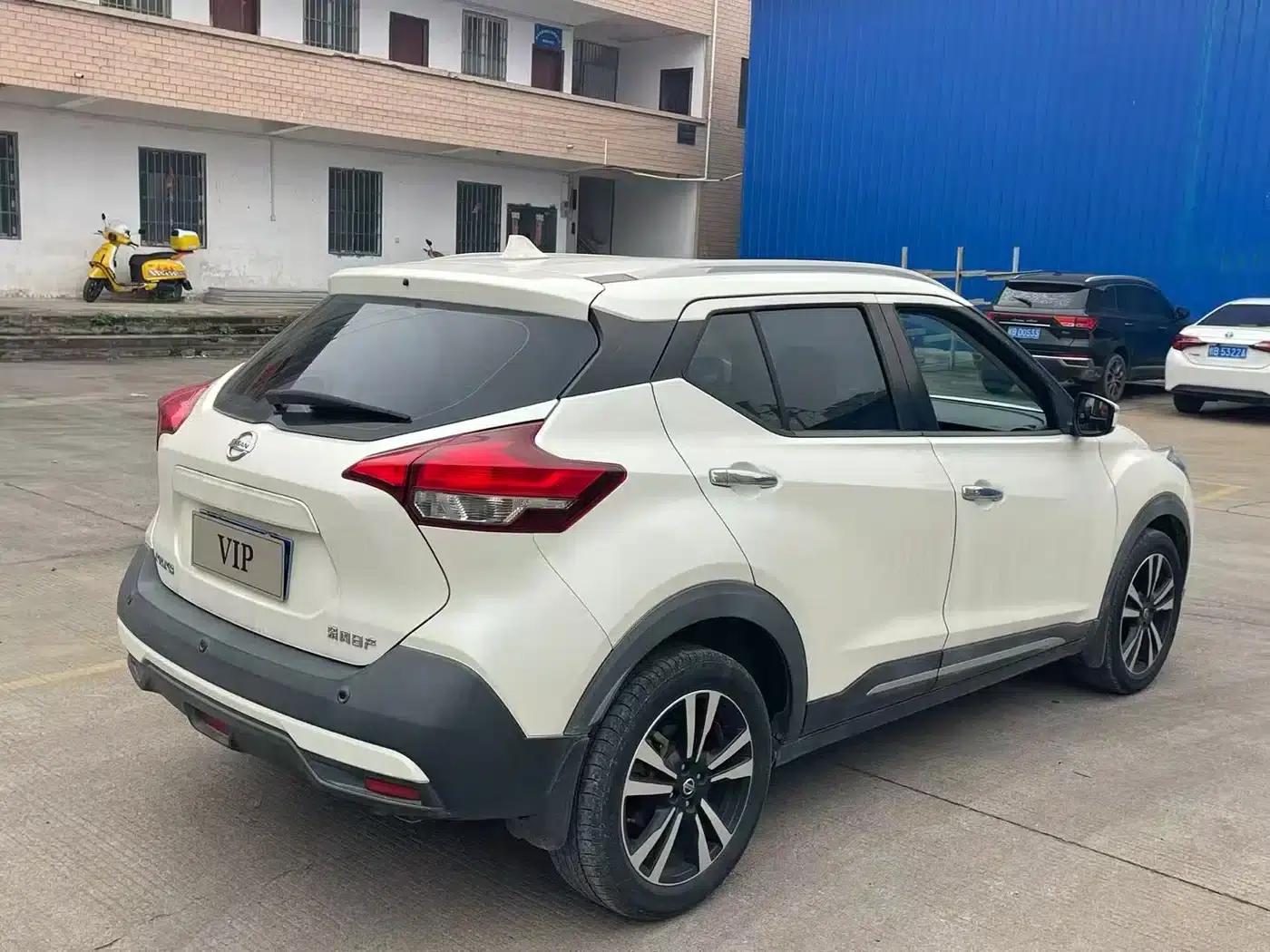 Nissan Kicks 2020 1.5L XV CVT Smart Luxury Edition — миниатюра 4