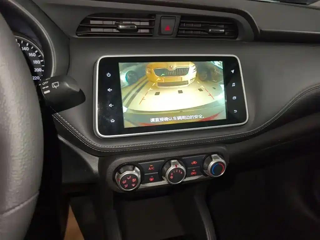 Nissan Kicks 2021 1.5L XV CVT Smart Luxury Edition — миниатюра 13