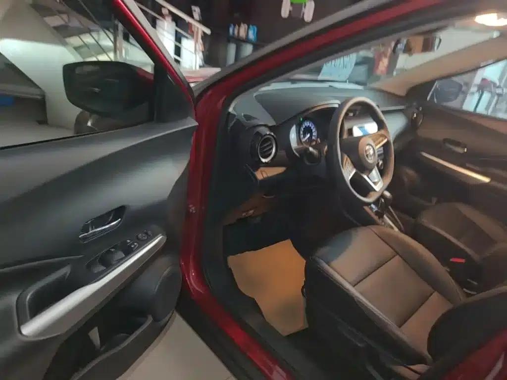 Nissan Kicks 2021 1.5L XV CVT Smart Luxury Edition — миниатюра 16