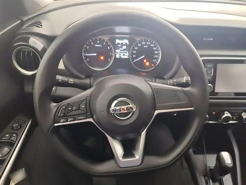 Nissan Kicks 2017 1.5L CVT Cool Edition — миниатюра 11