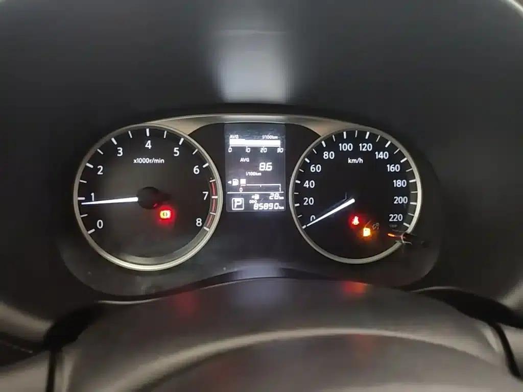 Nissan Kicks 2017 1.5L CVT Cool Edition — миниатюра 12