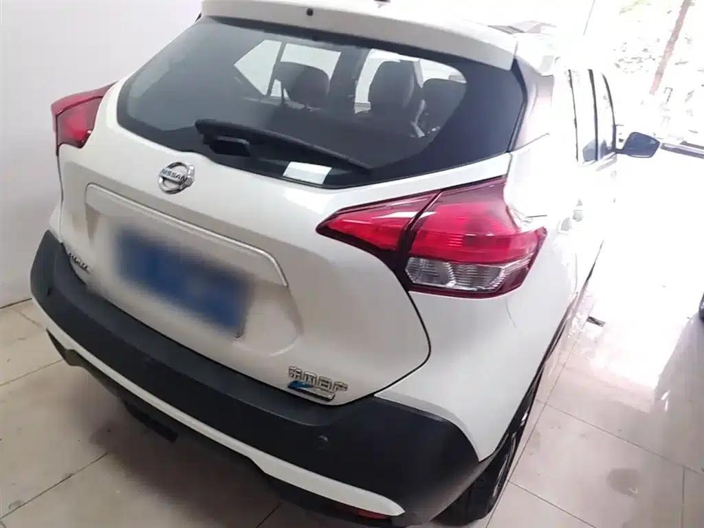 Nissan Kicks 2017 1.5L CVT Cool Edition — миниатюра 7
