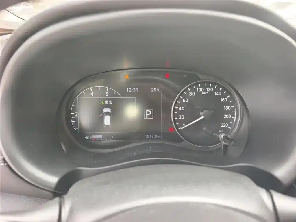 Nissan Kicks 2022 1.5L CVT XV Luxury Edition — миниатюра 8