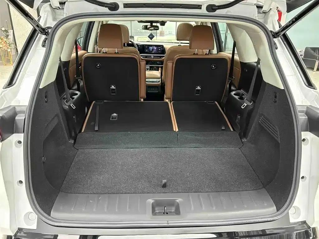 2024 Volkswagen Land Cruiser 380VC-TURBO 4WD Supreme Edition (6-seater) — миниатюра 18