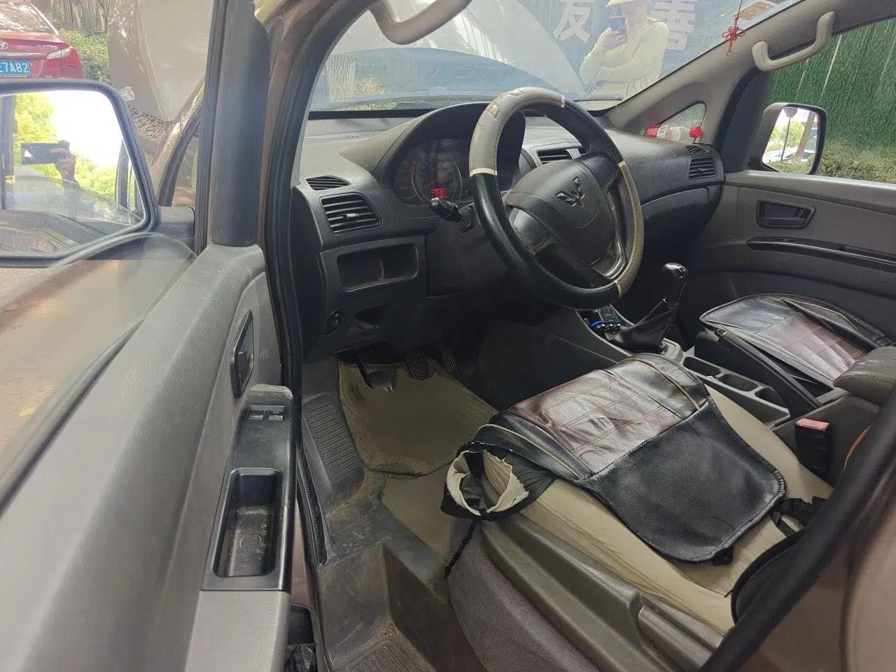 Wuling Zhengcheng 2015 1.8L Comfort Model LJ479QE2 — миниатюра 17