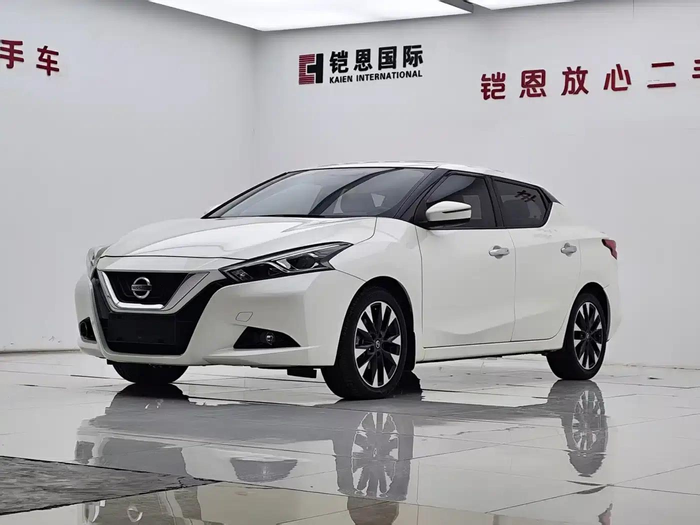 Nissan Bluebird 2016 1.6L CVT Smart Edition — миниатюра 1