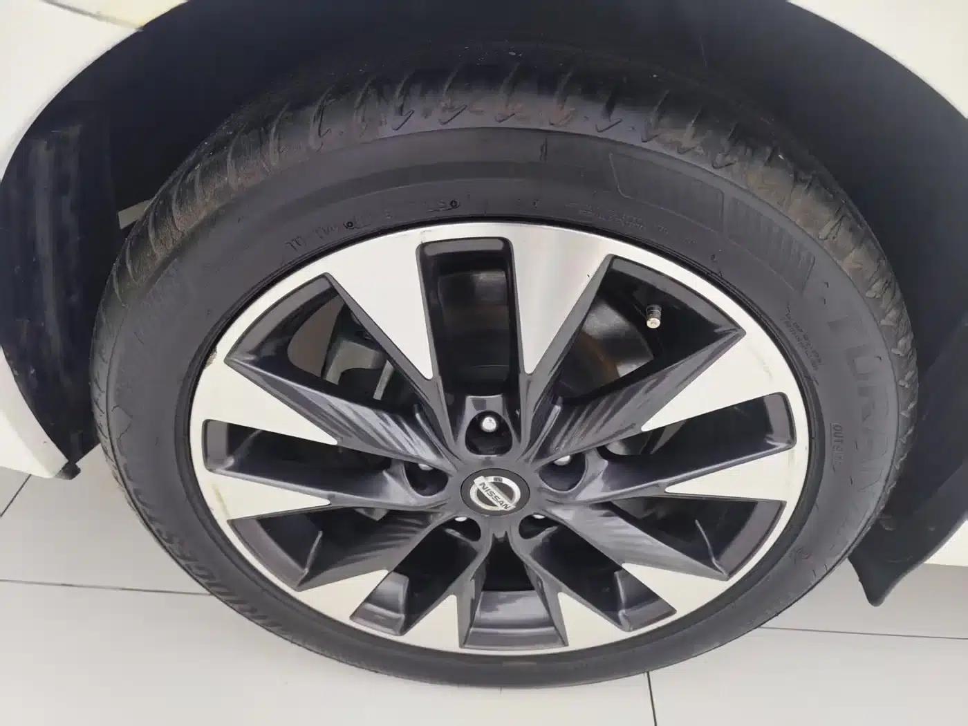 Nissan Bluebird 2016 1.6L CVT Smart Edition — миниатюра 20