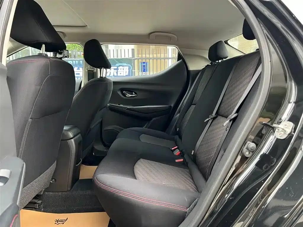 Nissan Bluebird 2016 1.6L CVT Smart Edition — миниатюра 4