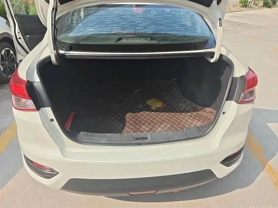 Nissan Bluebird 2019 1.6L Manual Fashion Edition (National V Emission Standard) — миниатюра 4