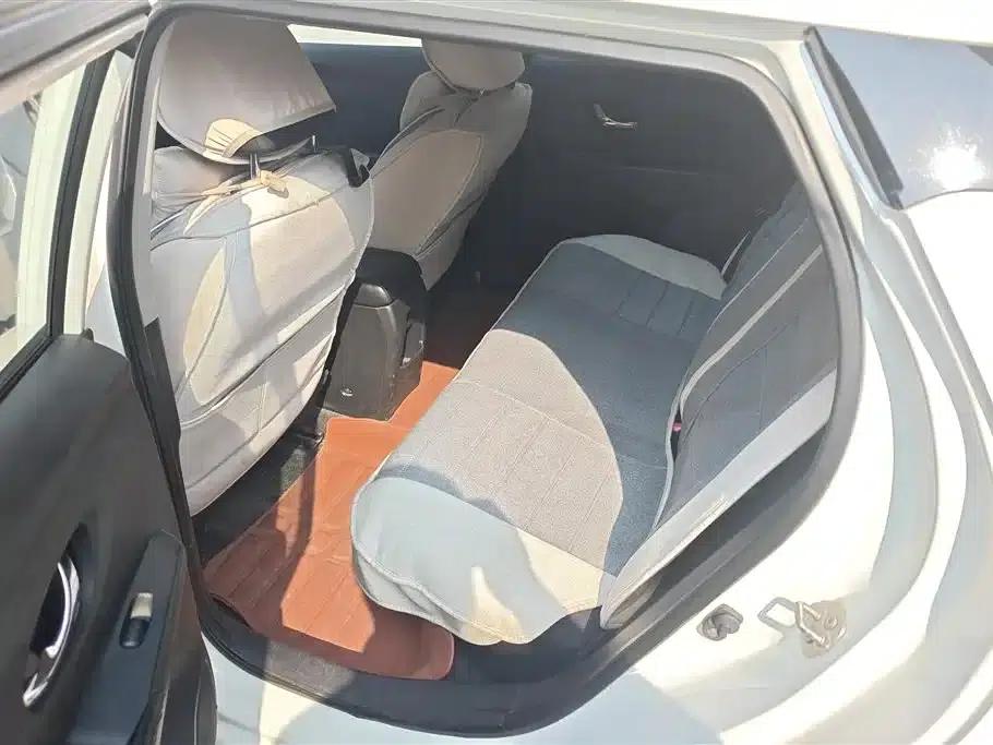 Nissan Bluebird 2019 1.6L Manual Fashion Edition (National V Emission Standard) — миниатюра 10