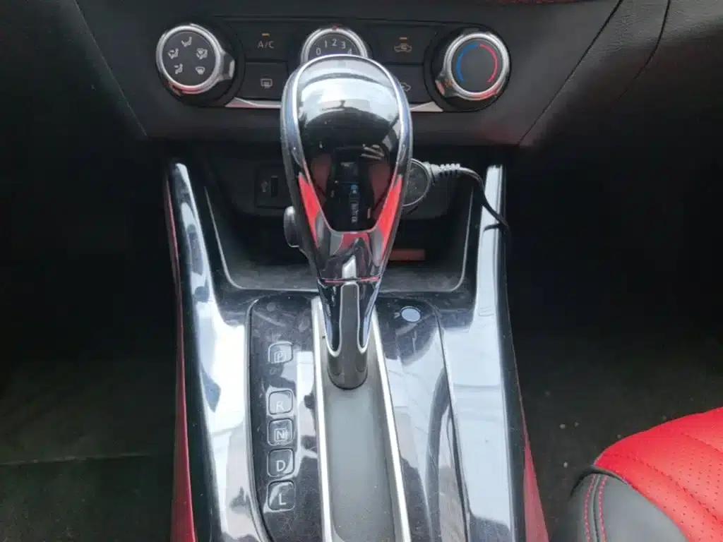Nissan Bluebird 2016 1.6L CVT Cool Edition — миниатюра 14