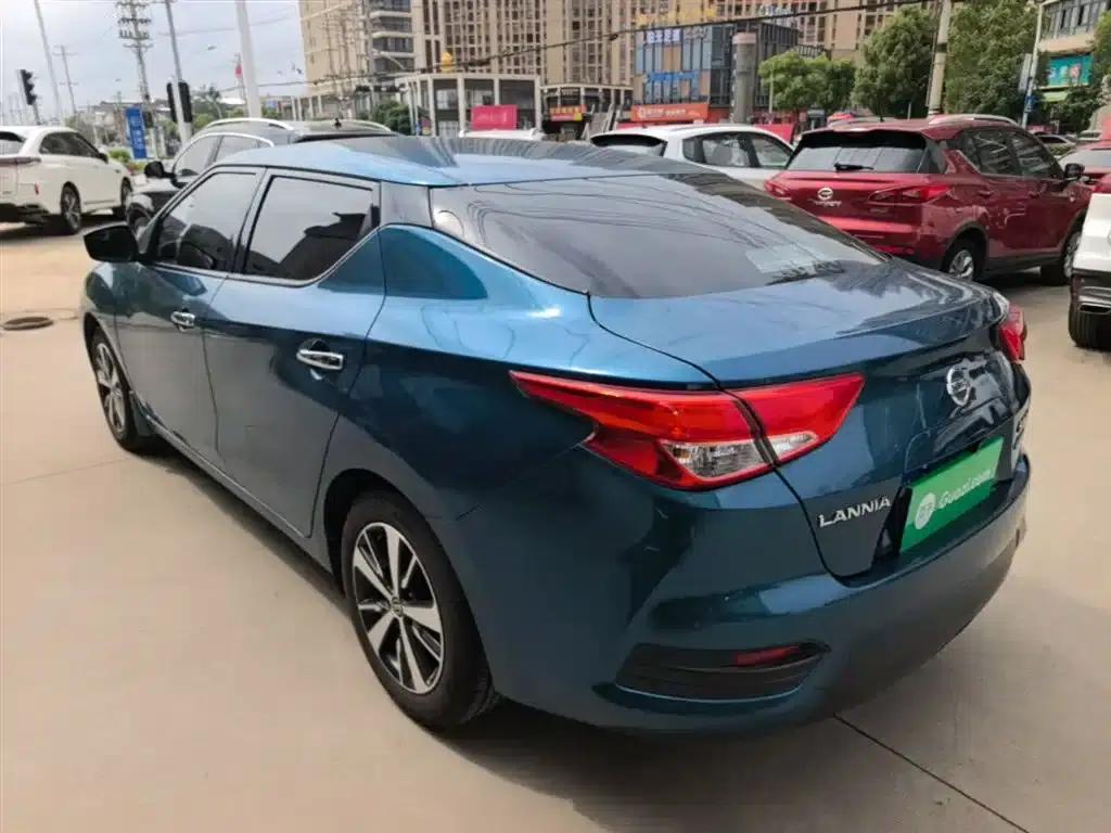 Nissan Bluebird 2016 1.6L CVT Cool Edition — миниатюра 5
