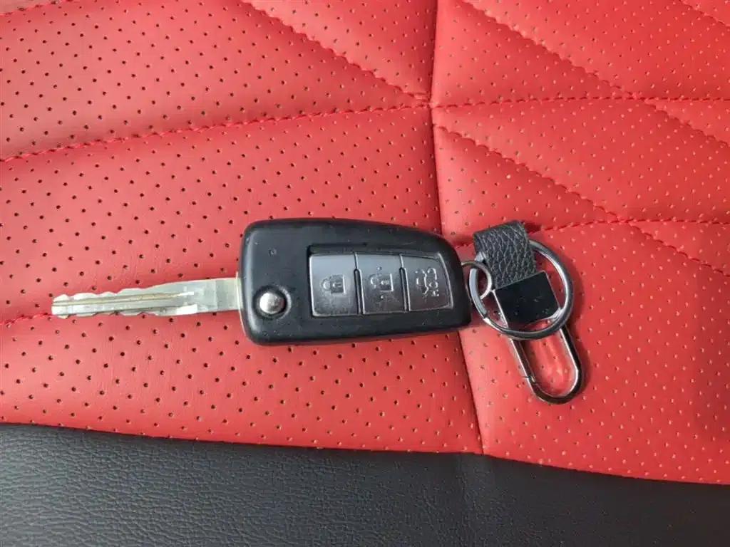 Nissan Bluebird 2016 1.6L CVT Cool Edition — миниатюра 9