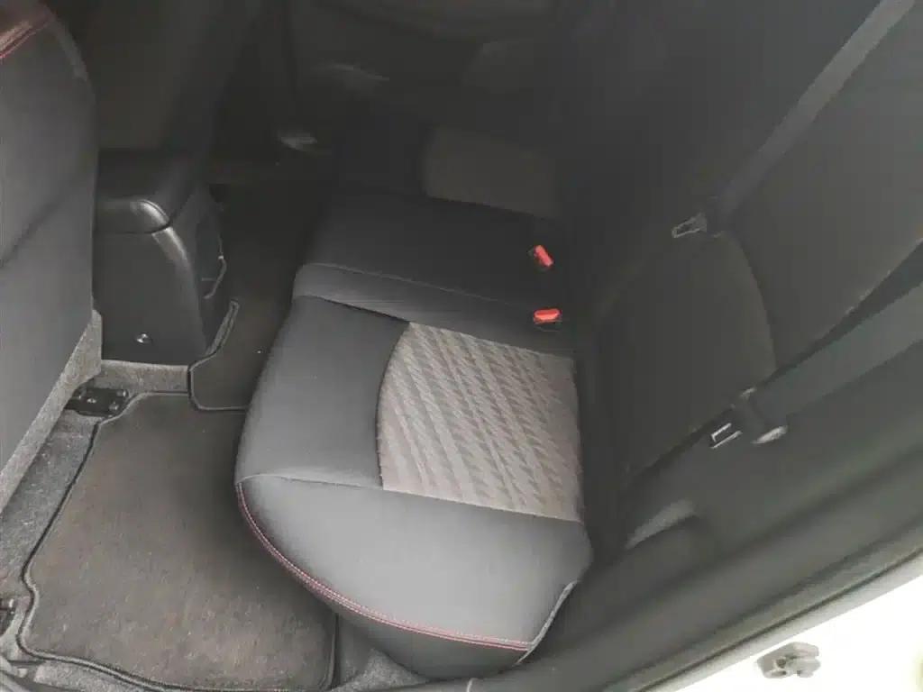 Nissan Bluebird 2016 1.6L CVT Smart Edition — миниатюра 17