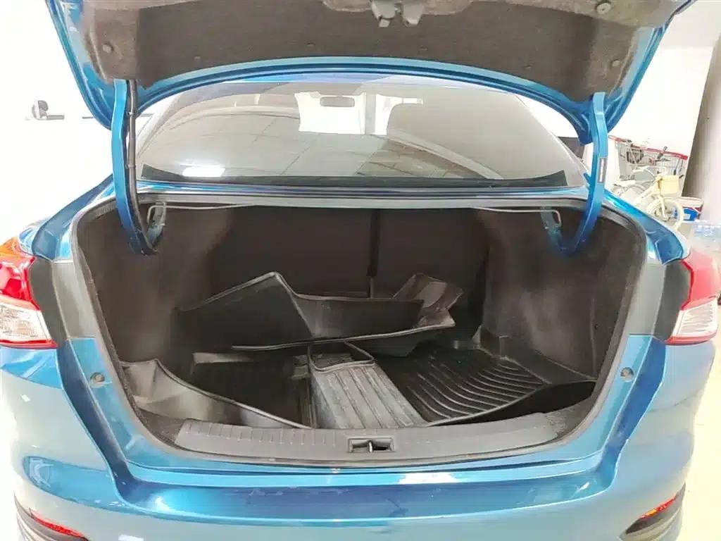 Nissan Bluebird 2019 1.6L CVT Smart Connect Smart Cool Edition (National VI Emission Standard) — миниатюра 19