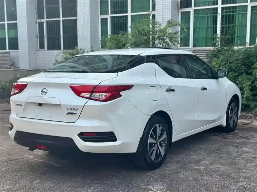 Nissan Bluebird 2020 1.6L CVT Cool Edition — миниатюра 7
