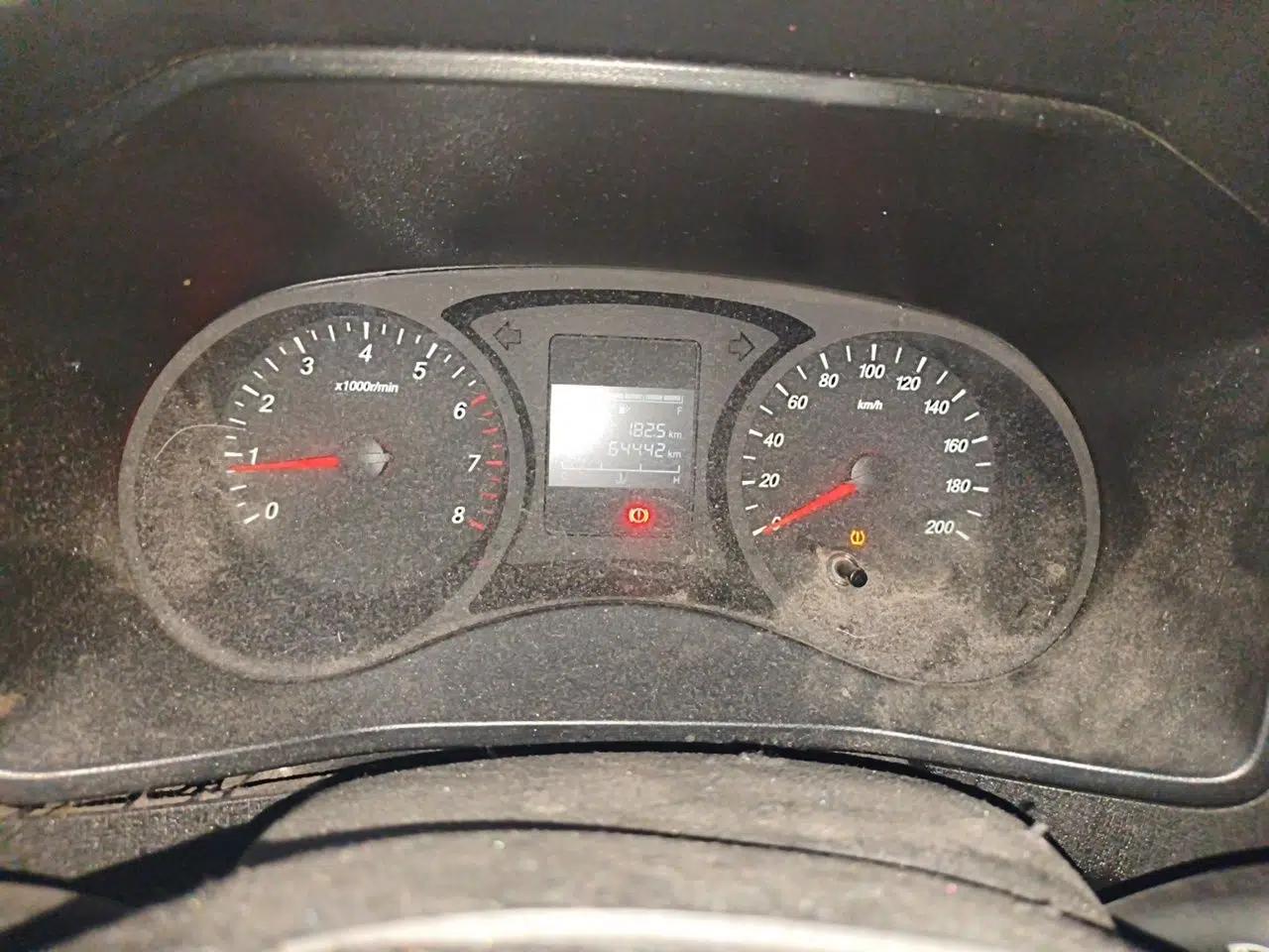 Wuling Hongguang PLUS 2019 1.5T Manual Standard Edition 5 Seats — миниатюра 12