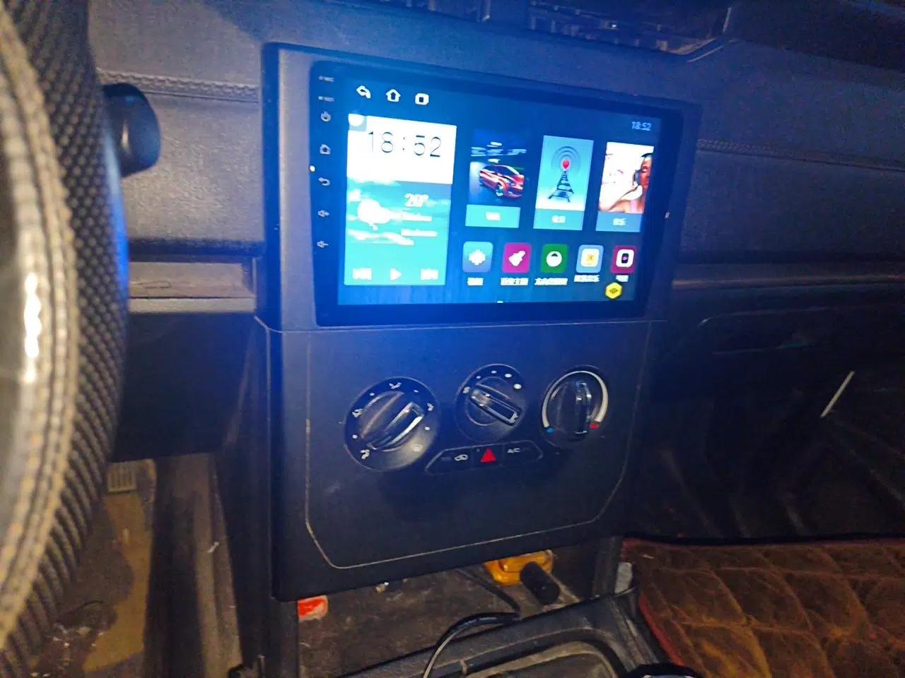 Wuling Hongguang PLUS 2019 1.5T Manual Standard Edition 5 Seats — миниатюра 14