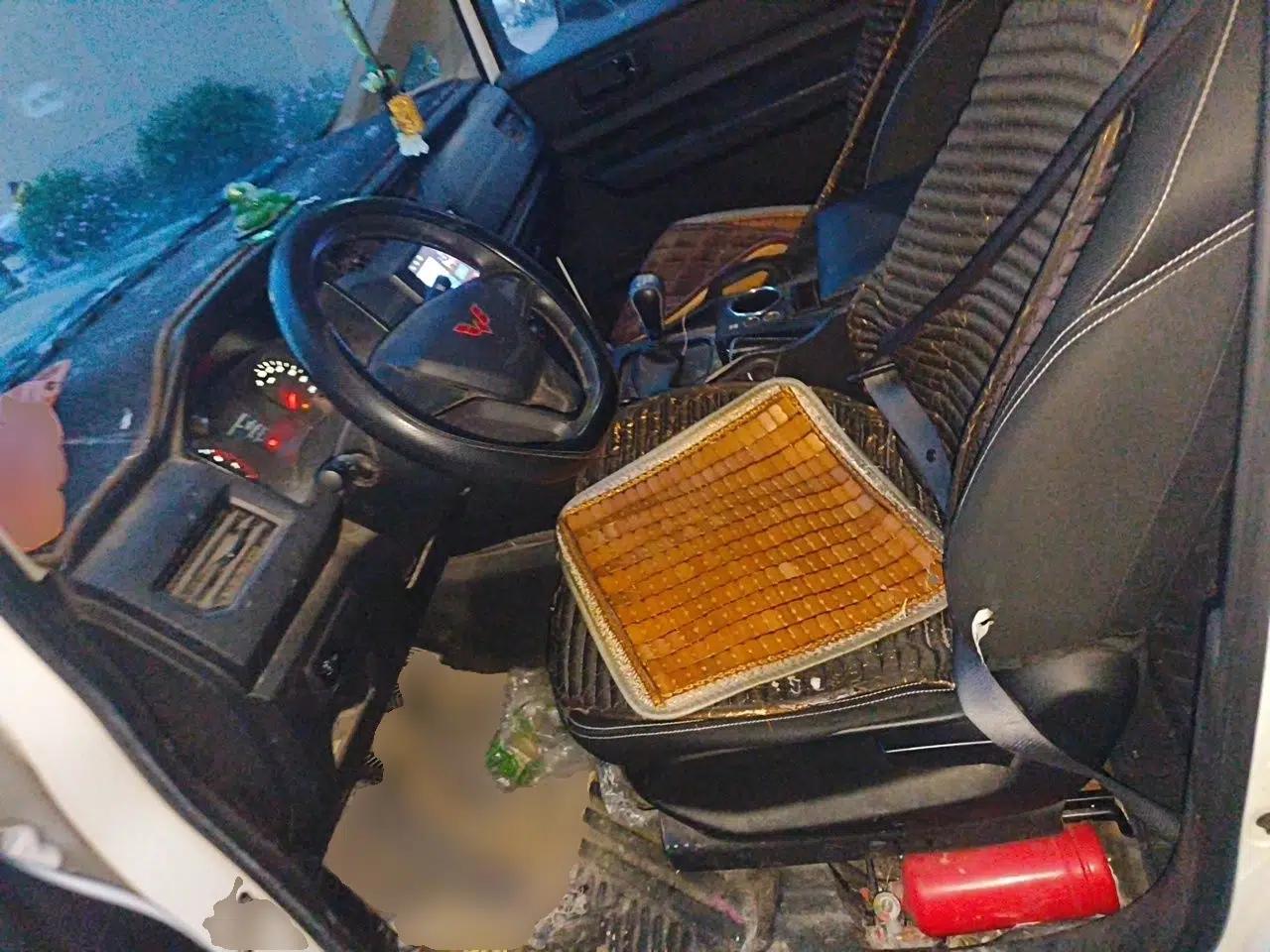 Wuling Hongguang PLUS 2019 1.5T Manual Standard Edition 5 Seats — миниатюра 16