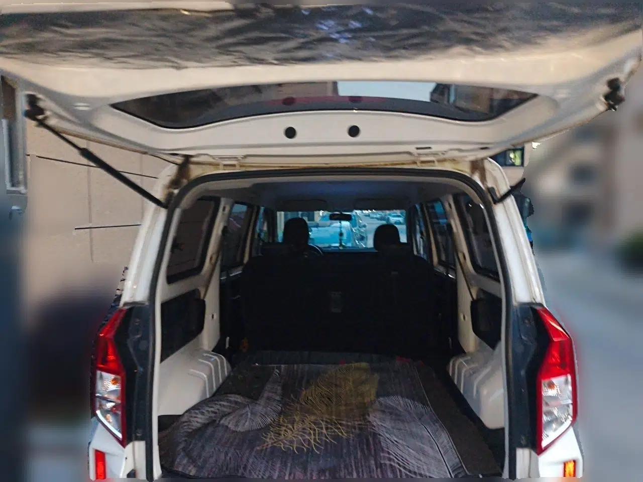 Wuling Hongguang PLUS 2019 1.5T Manual Standard Edition 5 Seats — миниатюра 20