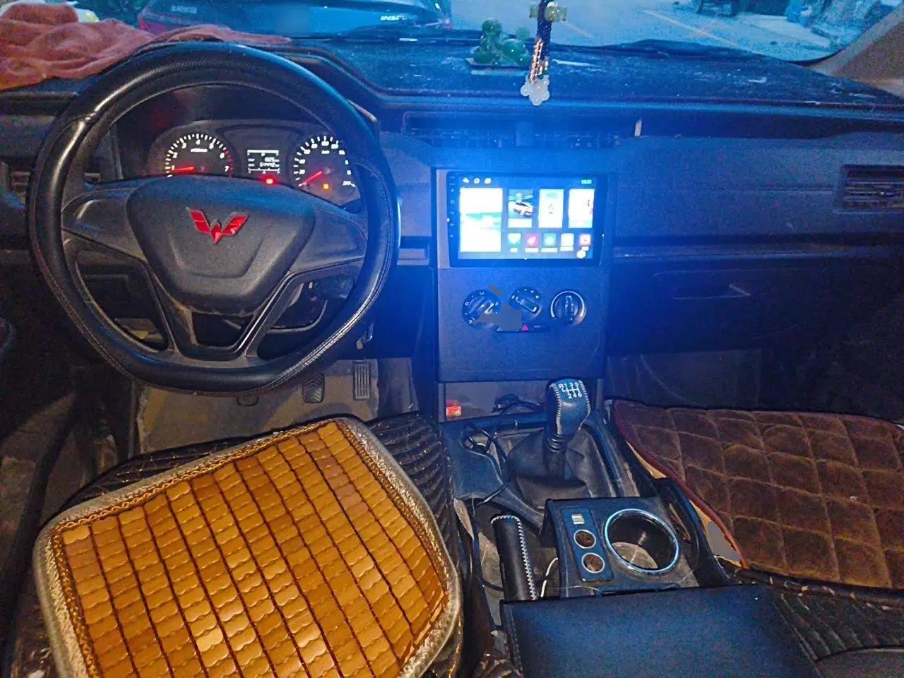 Wuling Hongguang PLUS 2019 1.5T Manual Standard Edition 5 Seats — миниатюра 10
