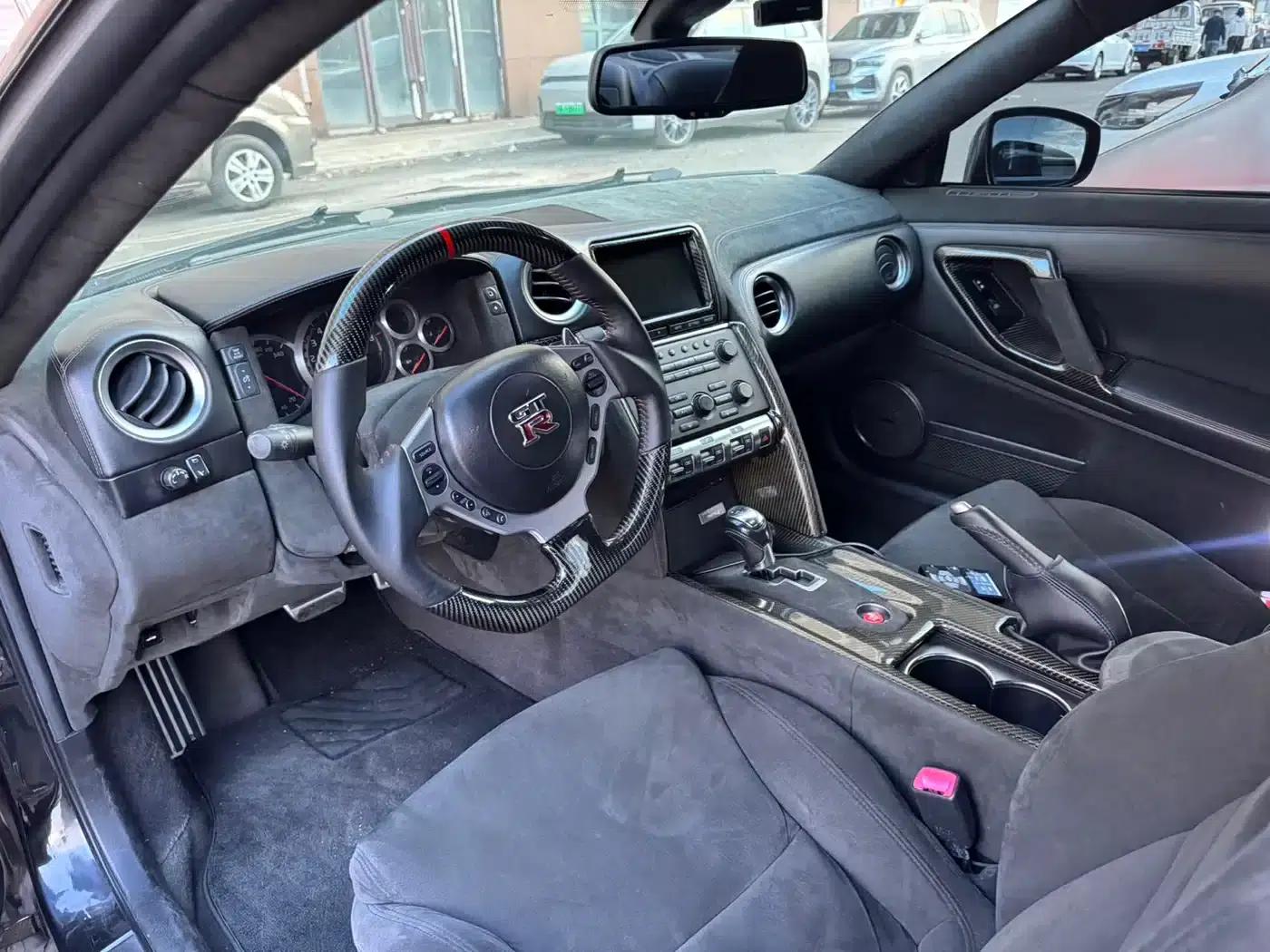 2010 Nissan GT-R 3.8T Premium Edition — миниатюра 6