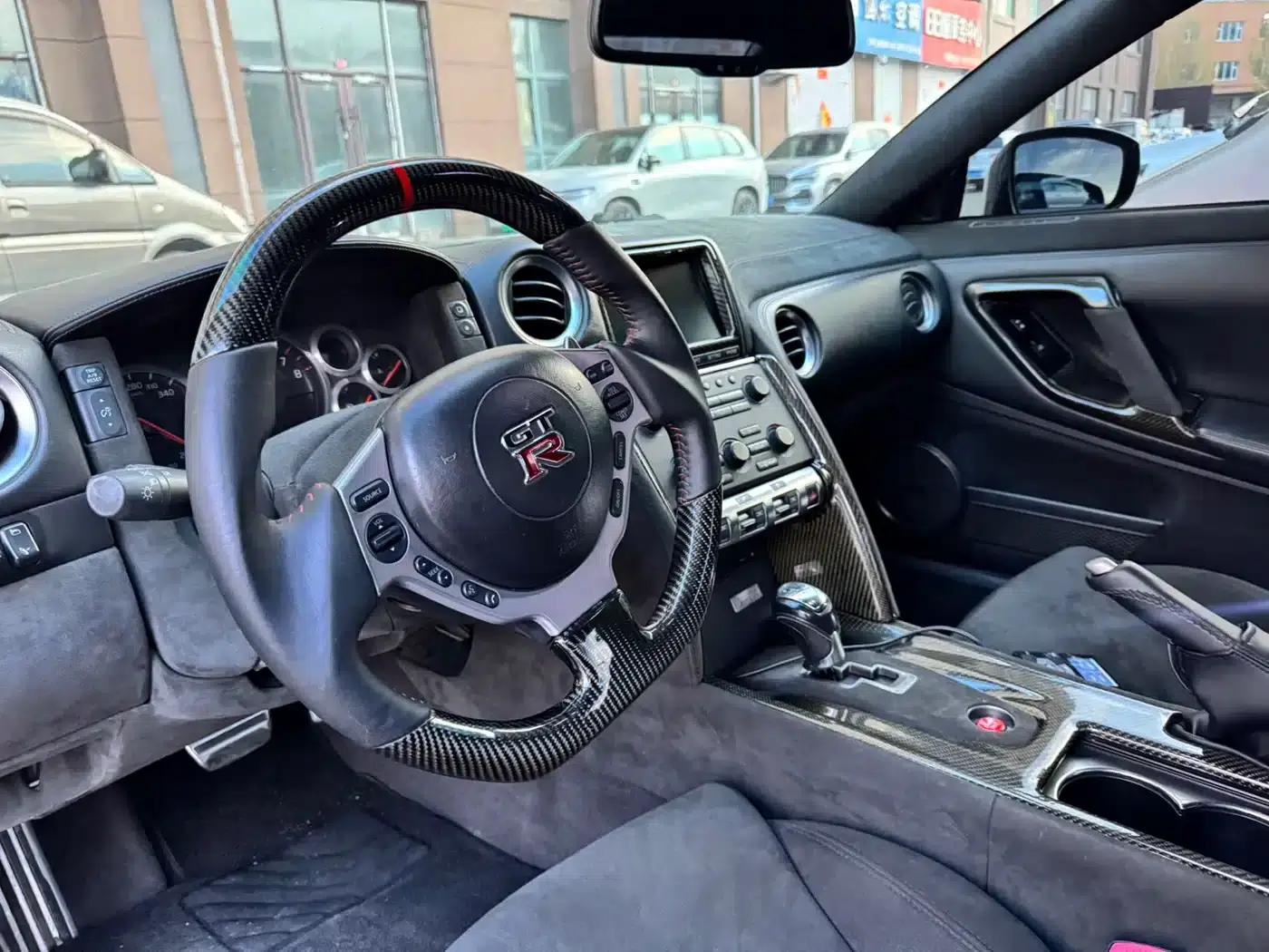 2010 Nissan GT-R 3.8T Premium Edition — миниатюра 8