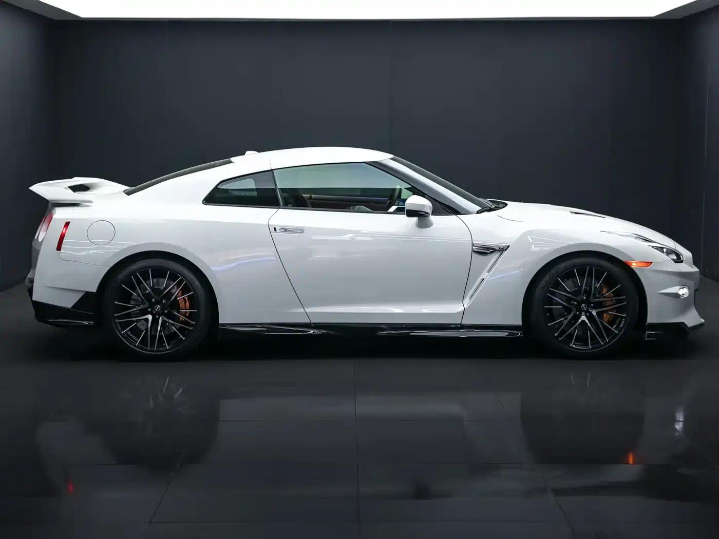 2026 Nissan GT-R 3.8T Automatic — миниатюра 4