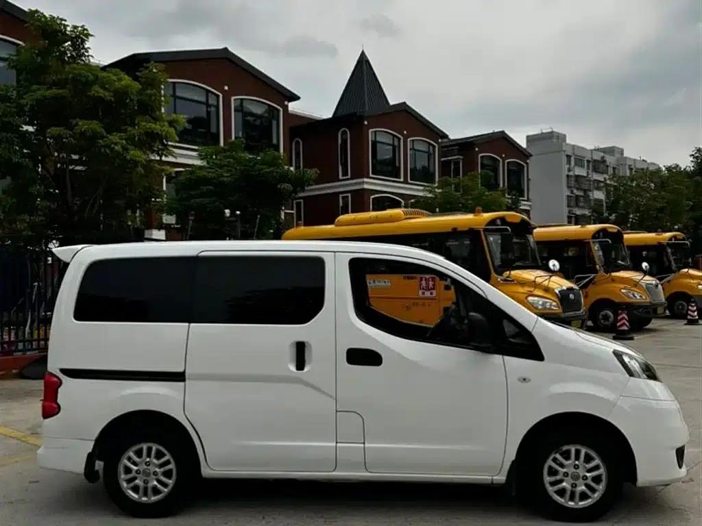 Nissan NV200 2013 1.6L Luxury Edition (China IV Emission Standard) — миниатюра 7
