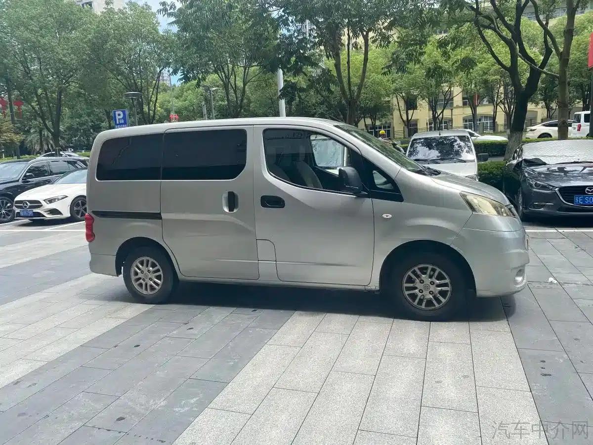 Nissan NV200 2014 1.6L Manual Premium Edition (China IV Emission Standard) — миниатюра 4