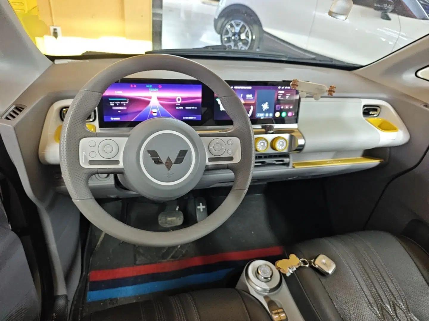 Wuling Air ev 2023 - Four Seats - Advanced Edition — миниатюра 13