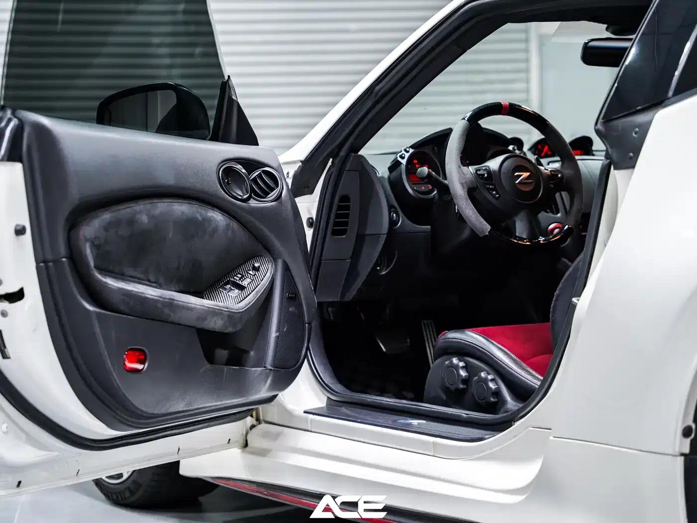 2015 Nissan 370Z 3.7L NISMO — миниатюра 12