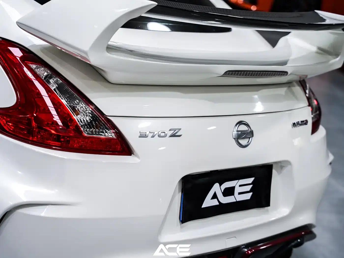 2015 Nissan 370Z 3.7L NISMO — миниатюра 13