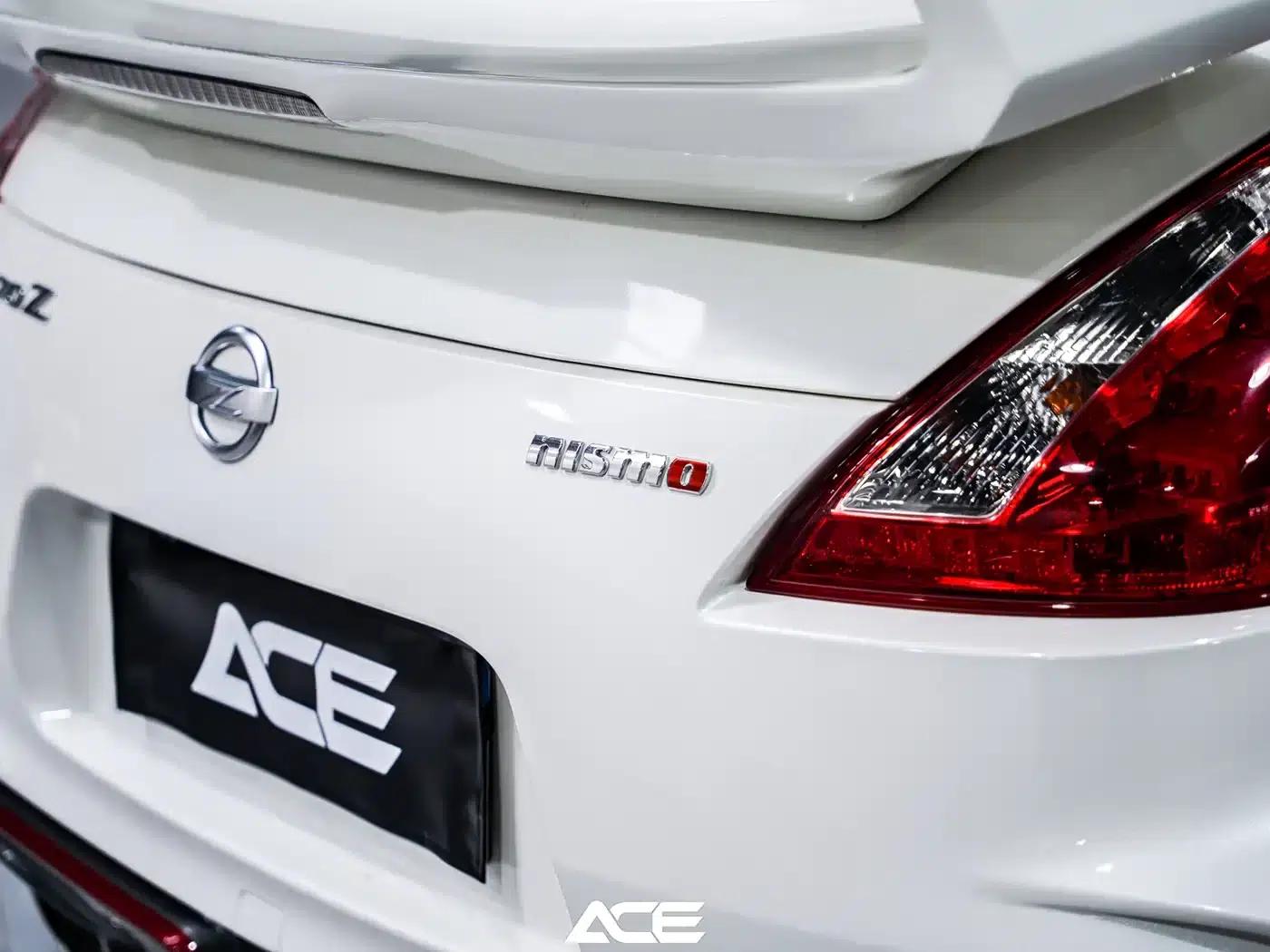 2015 Nissan 370Z 3.7L NISMO — миниатюра 14