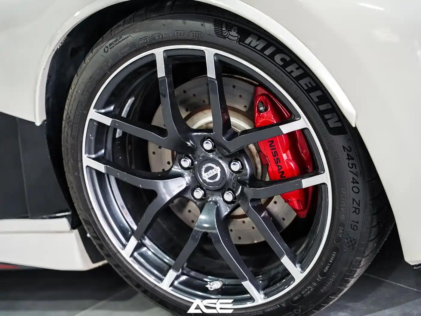 2015 Nissan 370Z 3.7L NISMO — миниатюра 5
