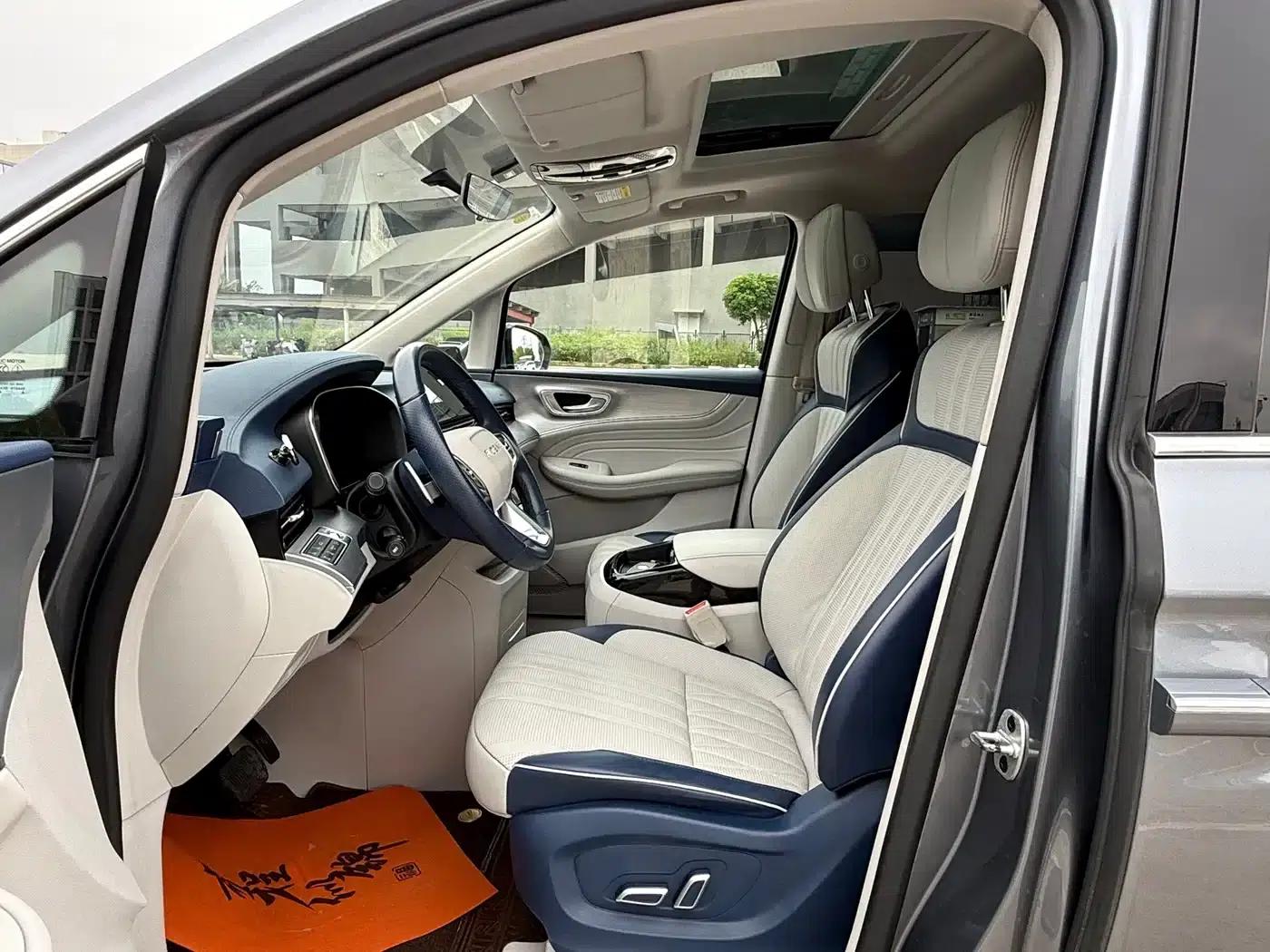 Roewe iMAX8 2022 400TGI Joyful Edition — миниатюра 8