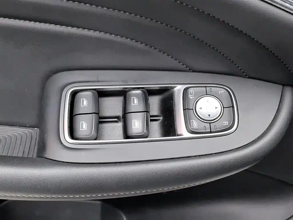Roewe iMAX8 2021 400TGI Supreme Series Premium Edition — миниатюра 9