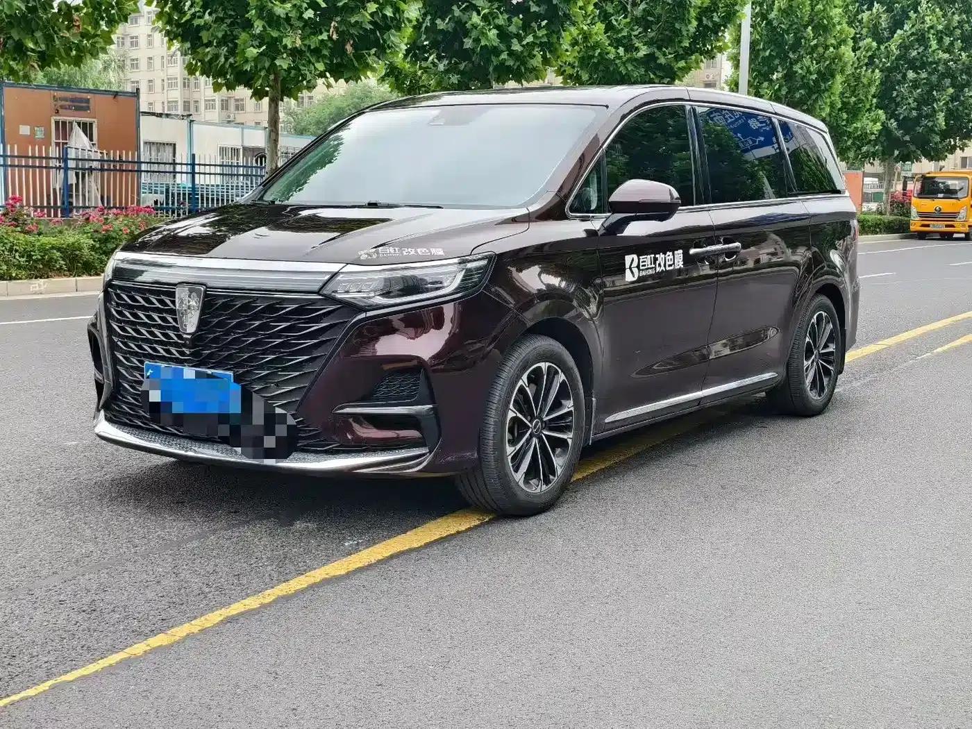Roewe iMAX8 2021 400TGI Supreme Series Premium Edition — миниатюра 1