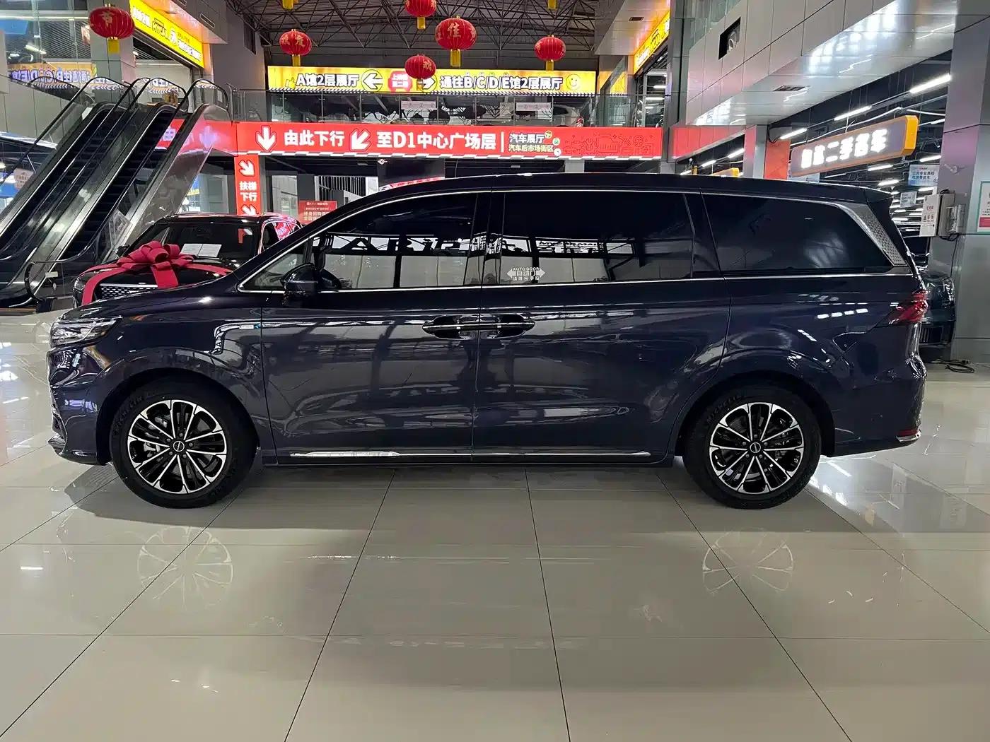 Roewe iMAX8 2021 400TGI Supreme Series Premium Edition — миниатюра 19