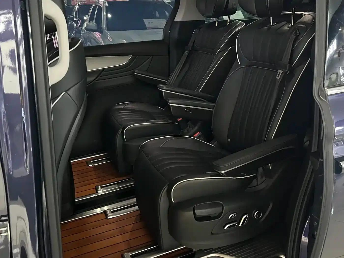 Roewe iMAX8 2021 400TGI Supreme Series Premium Edition — миниатюра 7