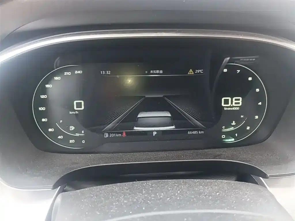 Roewe iMAX8 2022 400TGI Premium Edition — миниатюра 12