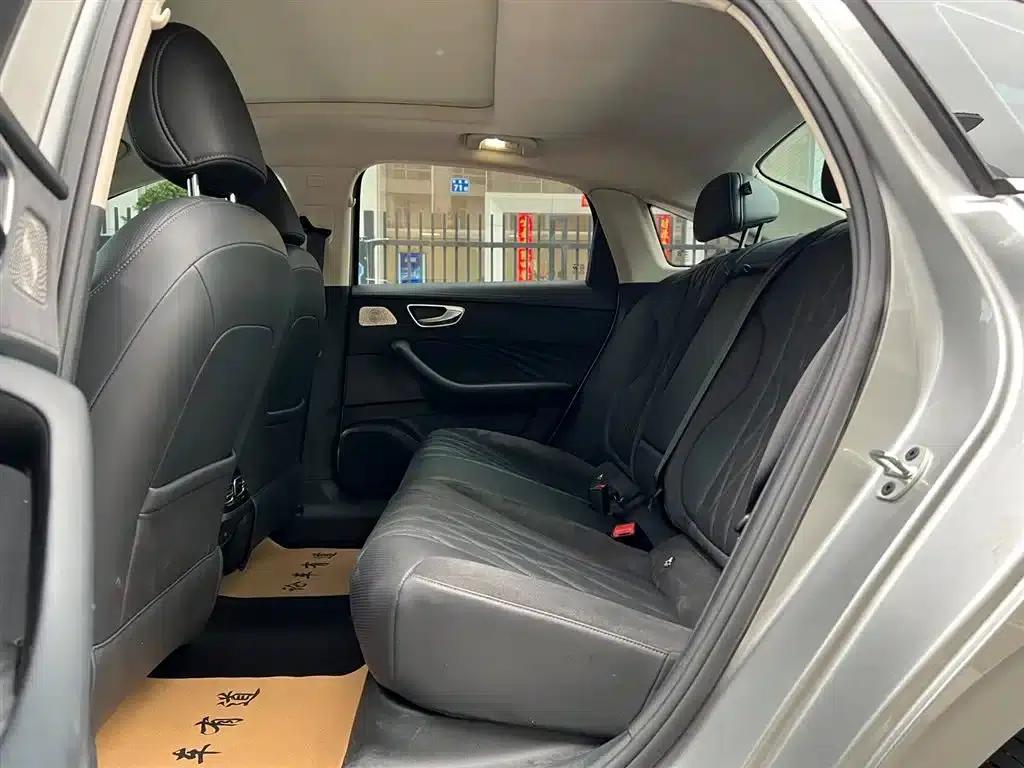 Roewe D7 2023 DMH 125km Premium Edition — миниатюра 4