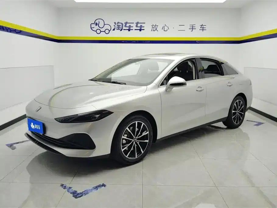 Roewe D7 2025 DMH 125km World Champion Edition — миниатюра 1