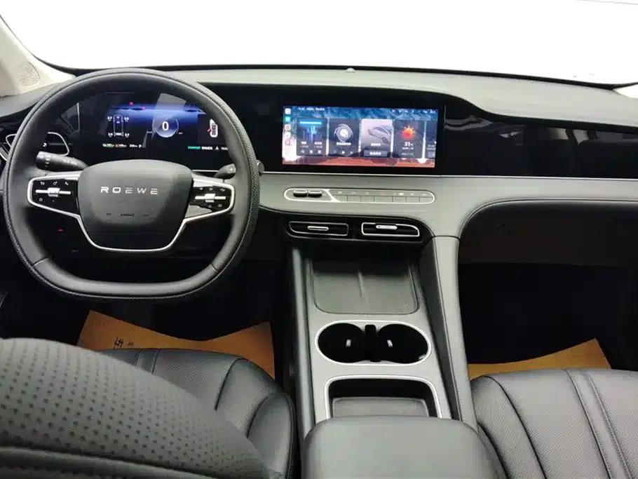 Roewe D7 2025 DMH 125km World Champion Edition — миниатюра 12