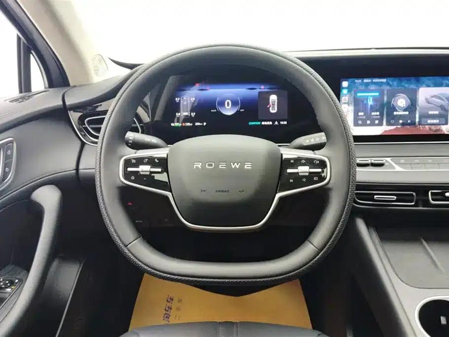 Roewe D7 2025 DMH 125km World Champion Edition — миниатюра 15