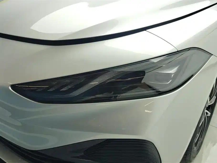 Roewe D7 2025 DMH 125km World Champion Edition — миниатюра 5